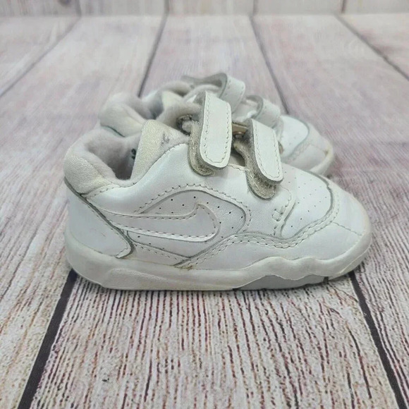 Nike Trainer V 5 Baby Infant Shoes Size 3 White Hook and Loop Closure 150171 - Picture 3 of 11